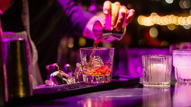 How-to-get-free-drinks-in-vegas