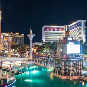 how-to-get-room-upgrades-in-vegas